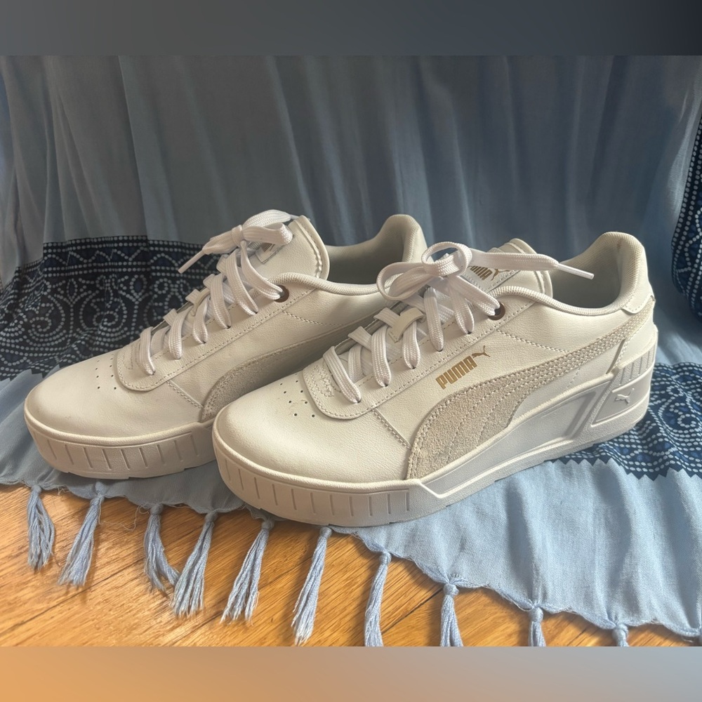 Puma Women's Cream Sneakers